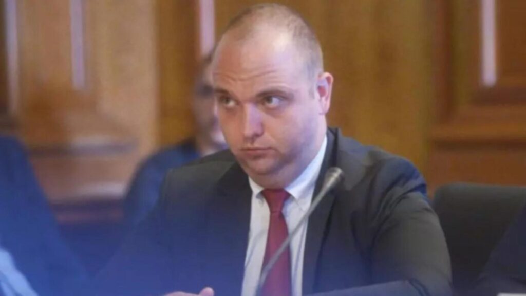 Bogdan Mîndrescu, pe făraș! Doar 4 secretari de stat vor rămâne, de la 1 ianuarie. Imperiul lui Grindeanu se clatină