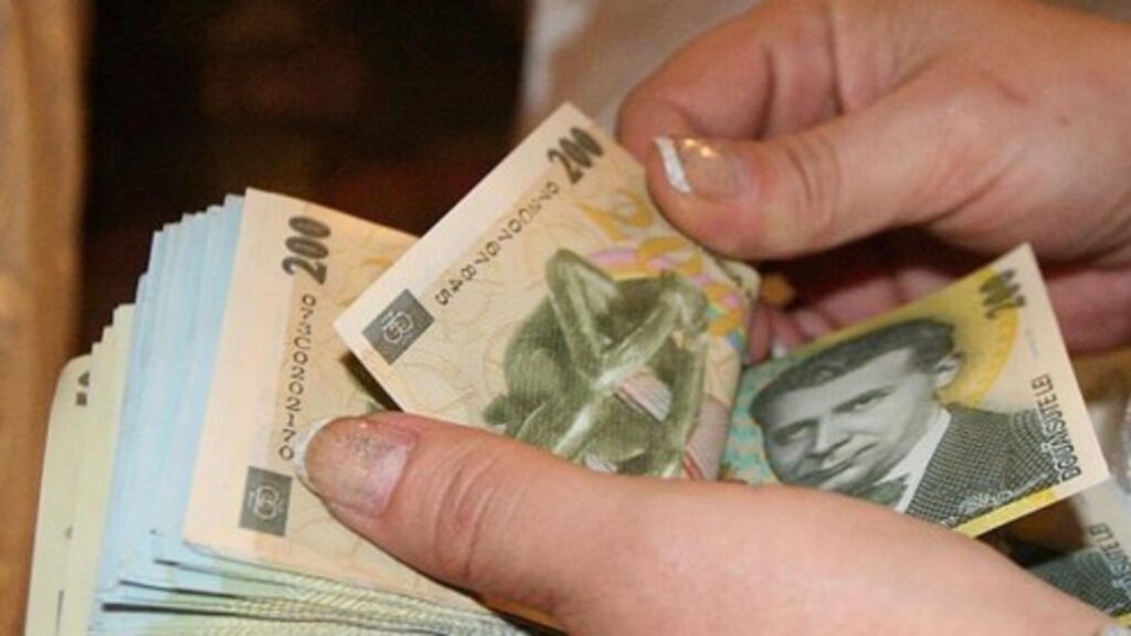 Guvernul a adoptat ordonanţa de urgenţă cu măsuri privind salarizarea personalului din învăţământ