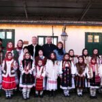 Atmosferă de poveste la primul târg regal de Crăciun la Castelul Săvârșin. Ce a transmis Majestatea Sa Margareta VIDEO