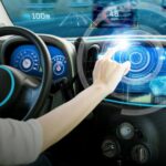 Spionaj în mașinile noastre: Autovehiculele "inteligente" stochează automat date precum mesajele text și apelurile, fără ca proprietarul să știe