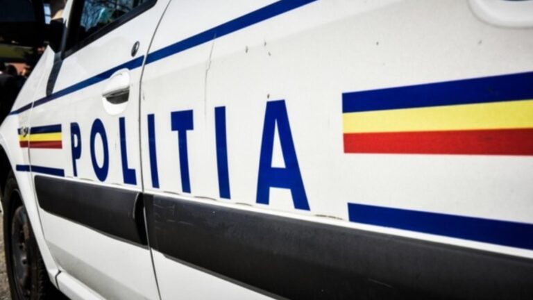 Cămătari care au lăsat oameni pe drumuri, ridicați de poliție. Două persoane au ajuns în arest preventiv