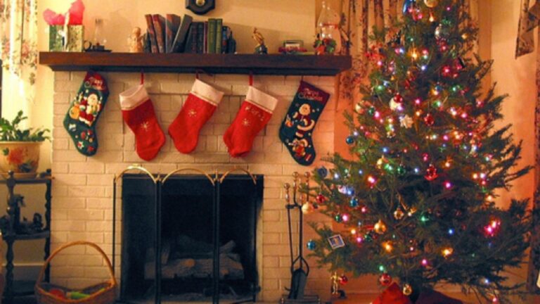 Obiceiuri de Crăciun. Ce trebui să faci NEAPĂRAT în dimineaţa zilei de 25 decembrie pentru a avea BANI tot anul viitor