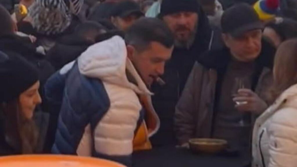Sorin „clubberul” Grindeanu. Ministrul Transporturilor, petrecere într-un club de fițe de la munte, de Ziua Națională VIDEO/FOTO