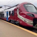 Noul tren electric al lui Grindeanu a luat foc la probele de la Făurei