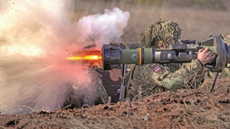 CULISELE STATULUI PARALEL. Corupție în jurul achiziției de armament. Comisioane uriașe pentru tehinca militară. Cine ia banii?