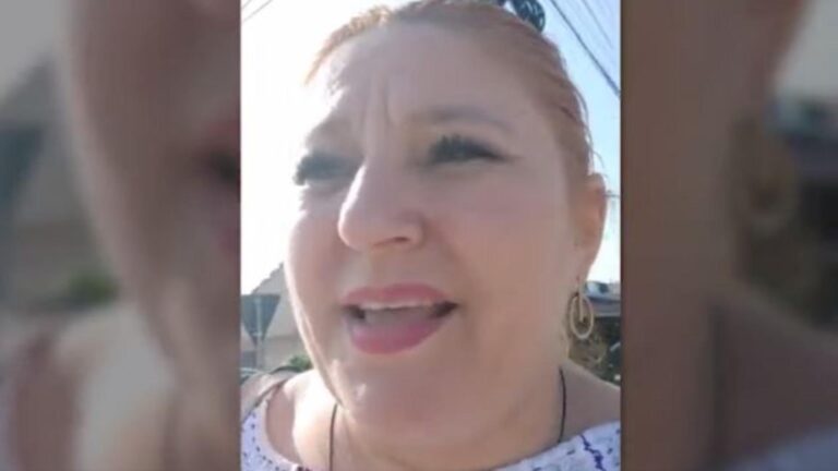 AUR, acuzații grave la adresa Dianei Șoșoacă pentru protestul ratat din Piața Constituției: Și-a luat o autorizație pe care nu i-o ceruse nimeni