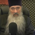 ÎPS Teodosie: Fumătorul care bea aghiasmă este considerat păgân. Femeile în perioada de necurăție nu pot să bea aghiasmă