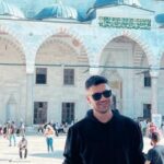 Un cântăreț român va deveni SULTAN, după ce s-a însurat cu o prințesă din Africa