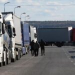 Fermierii nu renunță, proteste în 24 de județe. Vama SIRET, blocată pentru TIR-urile din Ucraina. Blocaj la Constanța, dar și la intrarea în București - VIDEO