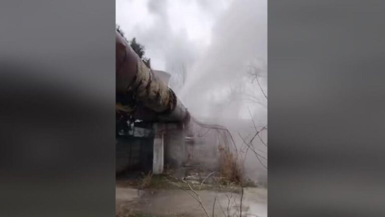 Avarie majoră la rețeaua de termoficare din București - 1.000 de blocuri rămân fără căldură în plin ger