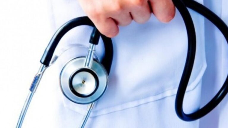 Un medic din Constanţa a fost bătut în spital de un bărbat drogat - Agresorul, internat la psihiatrie