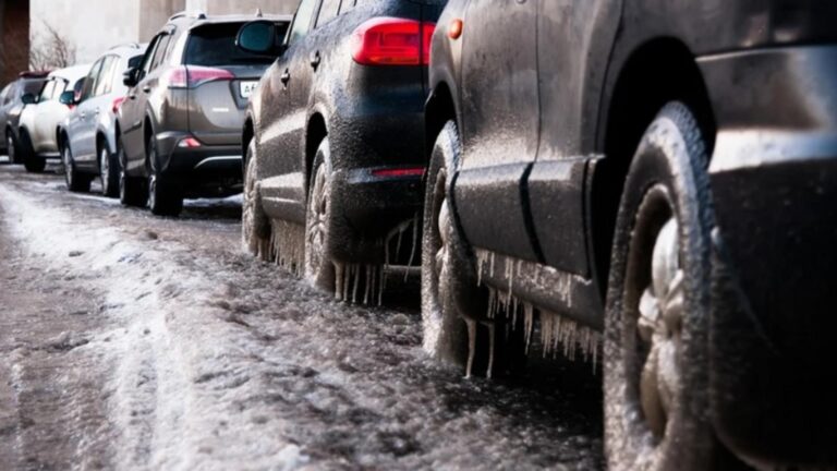 Cod galben de fenomene severe imediate: zonele afectate de ceață, chiciură și polei. INFOTRAFIC: cum se circulă în țară
