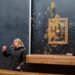 „Riposta alimentară”. Celebrul tablou Mona Lisa, împroșcat cu supăde dovleac VIDEO