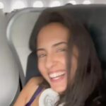 A refuzat să schimbe locul în avion pentru ca un copil să stea cu părinții. O vedetă TikTok a stârnit un scandal monstru, din cauza mesajului obscen - VIDEO
