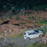 Alunecare de teren catastrofală, cel puțin 17 morți. Numeroase mașini înghițite de nămol