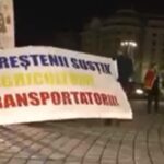 Protest de susținere pentru fermieri și transportatori, la Parlament - Șoferii claxonează şi circulă cu mașinile în cerc