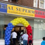 Proprietara unui supermarket din Anglia s-a plâns că e discriminată pentru că e româncă, după ce localul a primit zero la igienă și siguranță alimentară