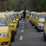 Taximetriștii s-au alăturat protestului transportatorilor, la Craiova! Zeci de șoferi au plecat în coloană pe străzi