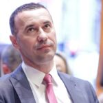 Iulian Dumitrescu găsise rețeta succesului: din salariul de 3.000 de euro, plătea chirie de 10.000! Viața de lux a șefului CJ Prahova: interceptări șocante