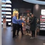 Tupeul unui hoț prins la furat. VIDEO cu bărbatul care își iese din minți când este prins de paznici