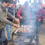 Cum se prăjesc corect CÂRNAŢII. Secretul care îi face delicioşi și pe care mulți nu-l știu!