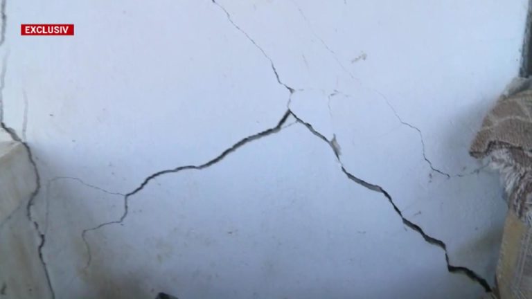 Casele din Slănic Prahova, grav afectate de exploatările de la salină. Dezastrul găsit de Caravana România Suverană