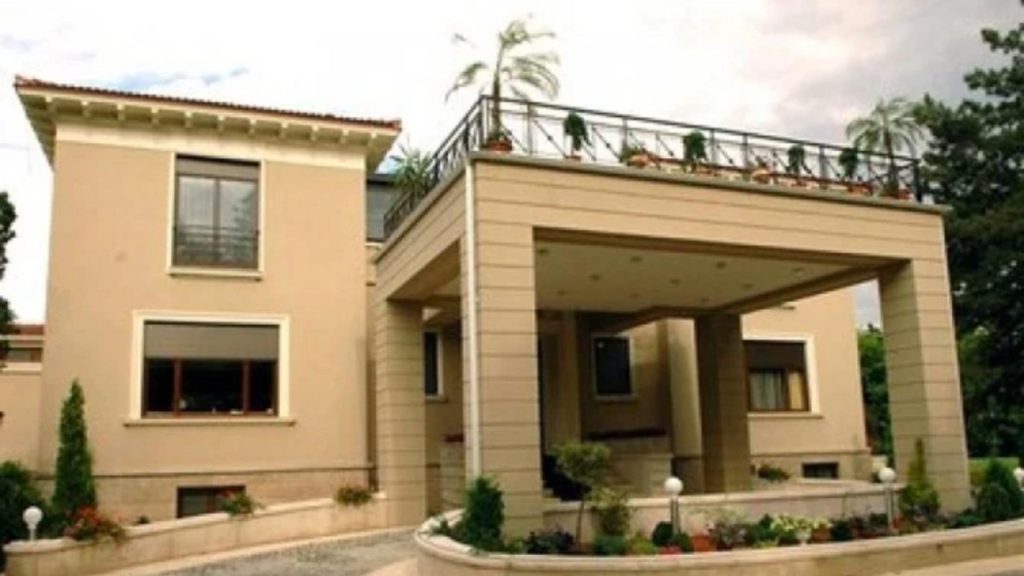 Pentru pensii ba, pentru lux da! Guvernul îi sfidează pe români: bani grei de la buget pentru vila de protocol din Primăverii