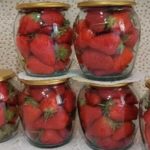 Căpșuni la borcan – aromate și bune pe tot parcursul anului: Rețetă simplă pentru conservarea căpșunilor fără gătire