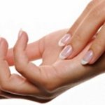 Ai mâinile umflate? Boala care se ascunde în spatele acestui simptom: când trebuie să mergi la medic