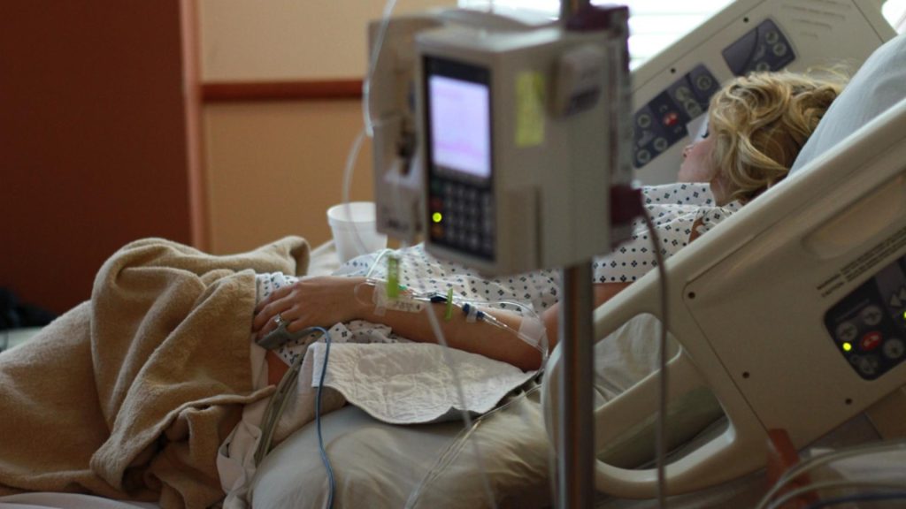 Concluziile în cazul femeii din Sibiu moartă în spital la scurt timp după ce a născut: „Nu au fost depistate deficiențe”