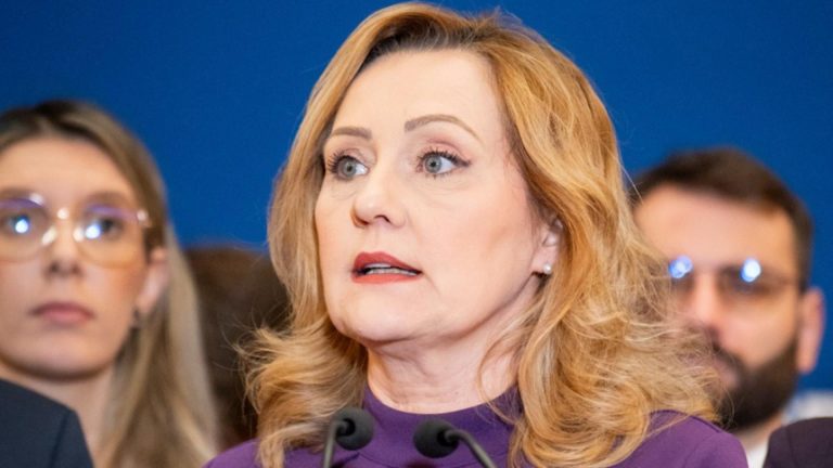 Șefa reziștilor, apel la unitate după ce a fugit din Coaliție! Tupeul uriaș de care a dat dovadă în mesajul deRevelion