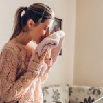 Cum să usuci rapid rufele iarna. Trucul care promite rezultate în doar 15 minute