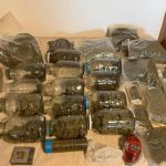 DROGURI de mare risc, descoperite în casa unui bărbat din Vălcea. Stupefiantele urmau să ajungă la o PETRECERE din Capitală: unde erau depozitate