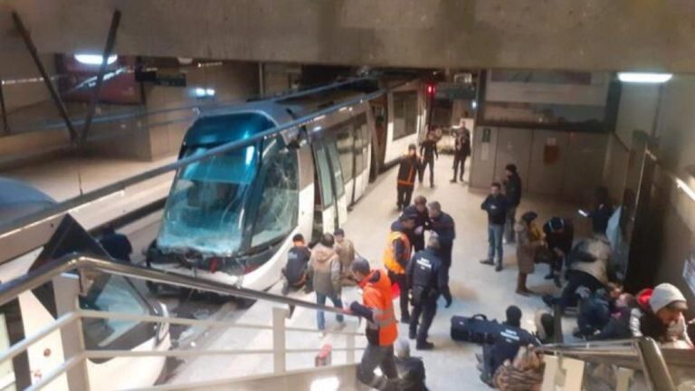 Accident ÎNFIORĂTOR la Strasbourg. Zeci de răniți, după ce două tramvaie s-au ciocnit - VIDEO