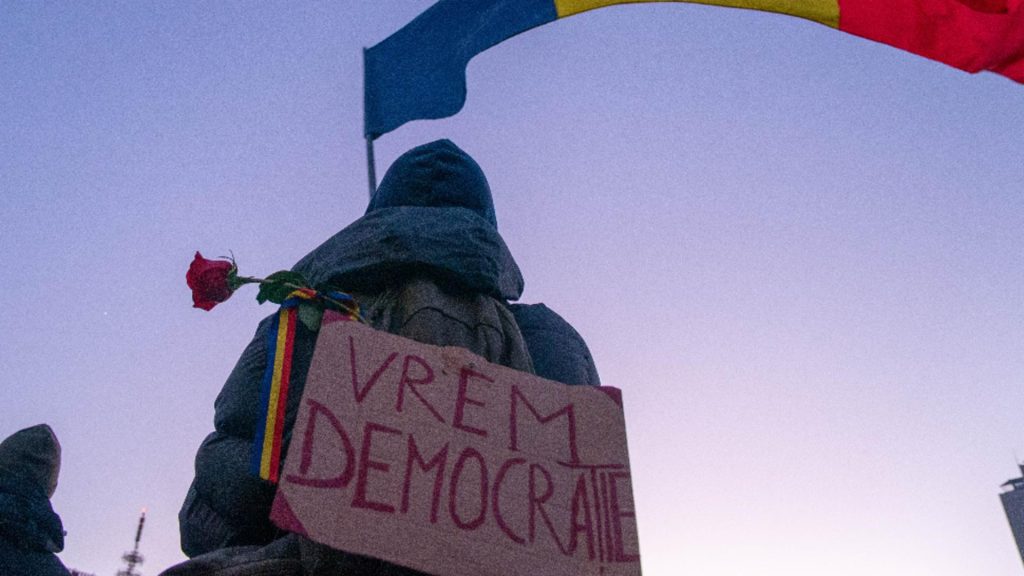 Începe protestul românilor care s-au săturat să fie umiliți. Realitatea PLUS, televiziunea poporului, alături de cetățeni. Testul suprem pentru justiție și politicieni - mai sunt la mâna SISTEMULUI?