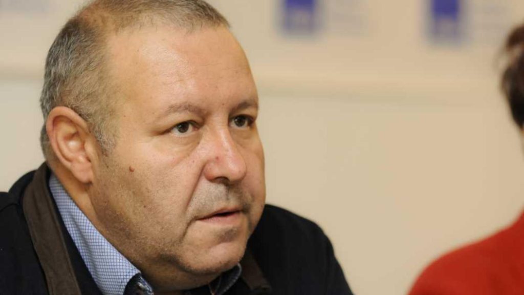 Un lider PNL le dă vestea proastă angajaților de la Senat vizați de restructurări. "E imposibil ca Bolojan să dea înapoi!"