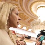 Funcționara revoltată de la Senat este o apropiată a PSD și a Serviciilor! Averea impresionantă a consilierei