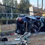 Accident grav în Olt, soldat cu un mort și 3 răniți. Șoferul vinovat s-a urcat BĂUT la volan și a intrat cu mașina într-un stâlp