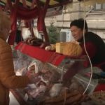Românii, afectați de noile scumpiri. Alimentele de bază sunt mai SCUMPE ca niciodată
