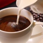 Cafeaua de dimineață poate reduce riscul de deces cauzat de boli de inimă