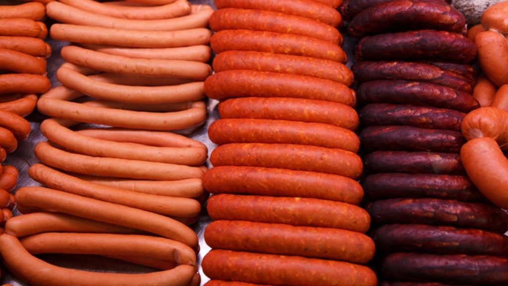 10 lucruri pe care nu le știați despre cârnați. În cât timp "scapi" de caloriile dintr-un cârnat