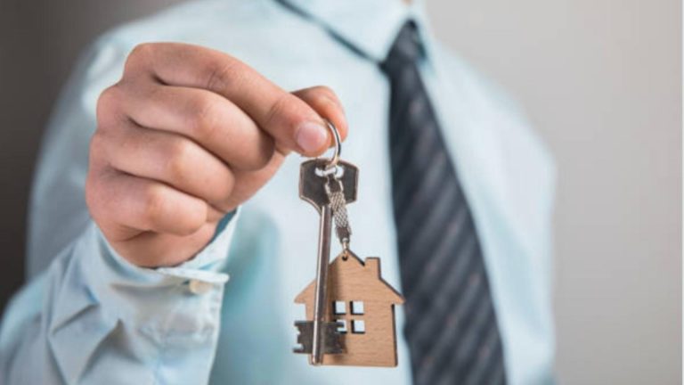Încă o aberație pe piața imobiliară din Cluj: cum arată garsoniera scoasă la vânzare cu 229.000 de euro - FOTO