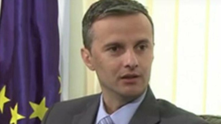 Meditatorul lui Ciolacu, Cristian Socol, îi urechează pe români: "Asta-i economia, prostule!"