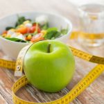 Ce trebuie să schimbi în dietă pentru a scăpa de kilogramele în plus acumulate de sărbători