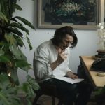 Cum să scapi de mirosul de fum de țigară din casă. Trucuri pe care trebuie să le cunoști