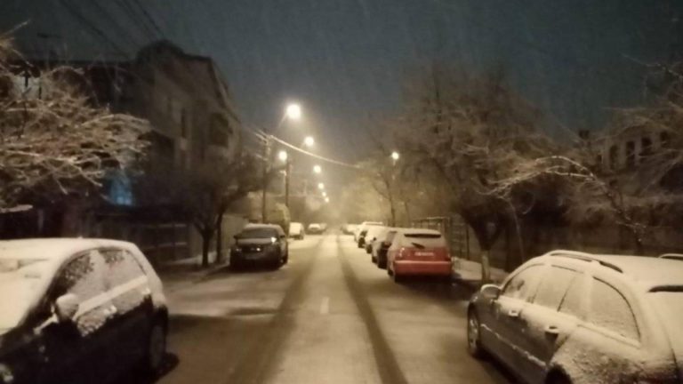 O populară platformă de prognoze anunță, din nou, "prima ninsoare" din București. Prognoză anterioară nu s-a adeverit