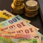 Inflaţia, creşterea fiscalităţii, dobânzile şi extremismul, printre pericolele din 2025. Ce spun specialiștii