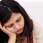 Obiceiuri inutile care te lasă fără vlagă. Lucruri pe care le faci frecvent, dar care sunt o risipă de energie