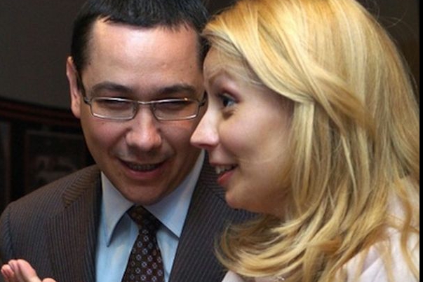Este OFICIAL! Daciana Sârbu l-a părăsit pe Victor Ponta după 19 ani de mariaj