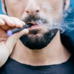 Câte minute din viață îți FURĂ, de fapt, fiecare țigară. Oamenii de știință trag un semnal de alarmă: "Impactul este devastator"